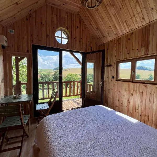 Les cabanes au revers du noitel，位于Oëy的酒店