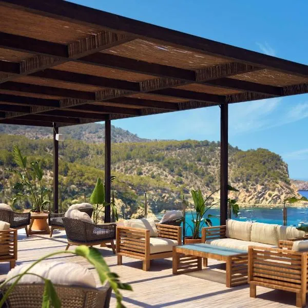 Cala San Miguel Hotel Ibiza, Curio Collection by Hilton, Adults only，位于波蒂纳茨的酒店