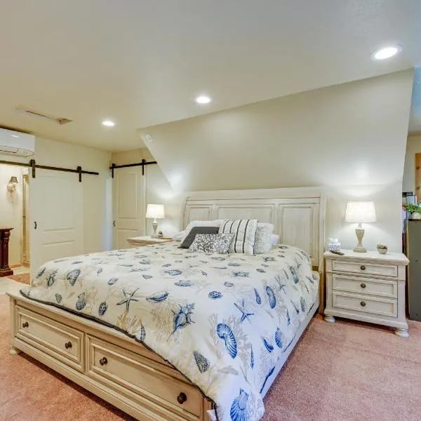 'Lakeside Bear Lodge' Studio: 9 Mi to Bass Lake!，位于Bass Lake Annex的酒店