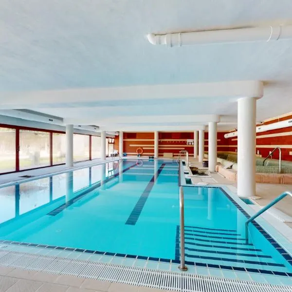 Balnea Experiences - Apartamentos con Piscina Exterior, Jacuzzi y Gimnasio，位于阿尔切纳的酒店