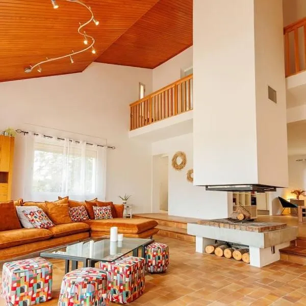 Maison des cigales，位于Langlade的酒店