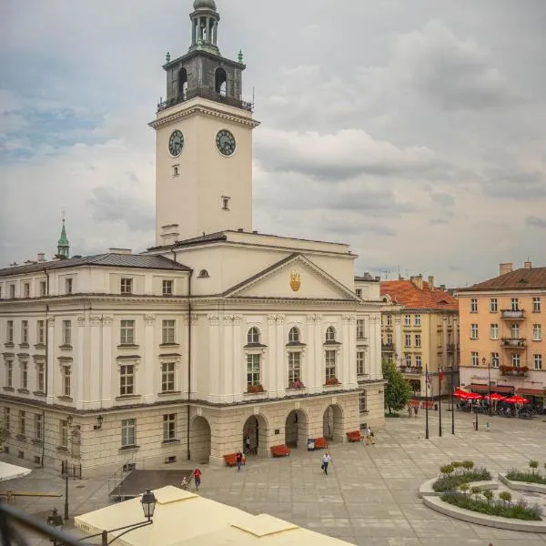 Apartamenty na Starówce - 3 piętro z widokiem na Ratusz, Rynek Główny i Centrum，位于卡利什的酒店