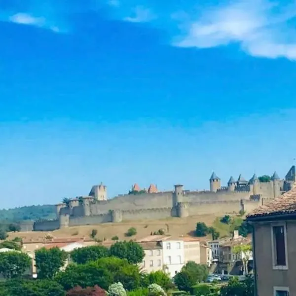Appartement T2 avec vue château，位于Carcassone的酒店
