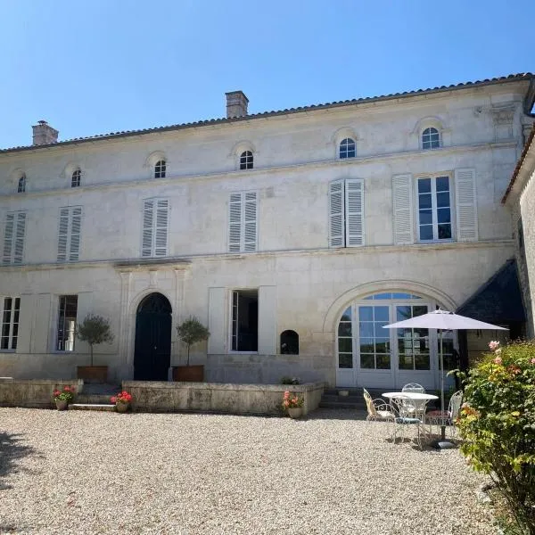 Le Mas, Chambres d'Hôtes, Verrières，位于Verrières的酒店