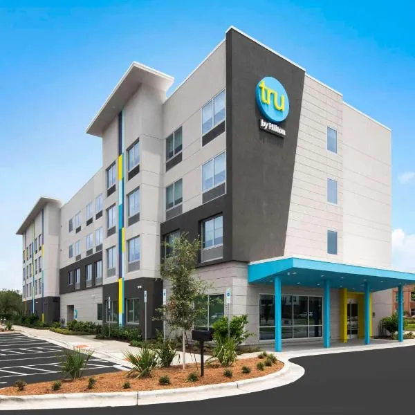 Tru by Hilton Wilmington Wrightsville Beach，位于托普赛尔海滩的酒店