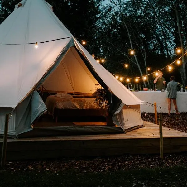 Glamping Boszee，位于科克赛德的酒店