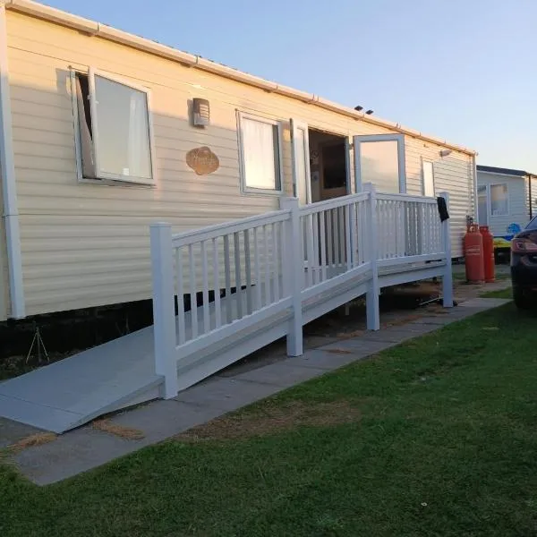 ML accessible caravan25，位于英戈尔德梅尔斯的酒店