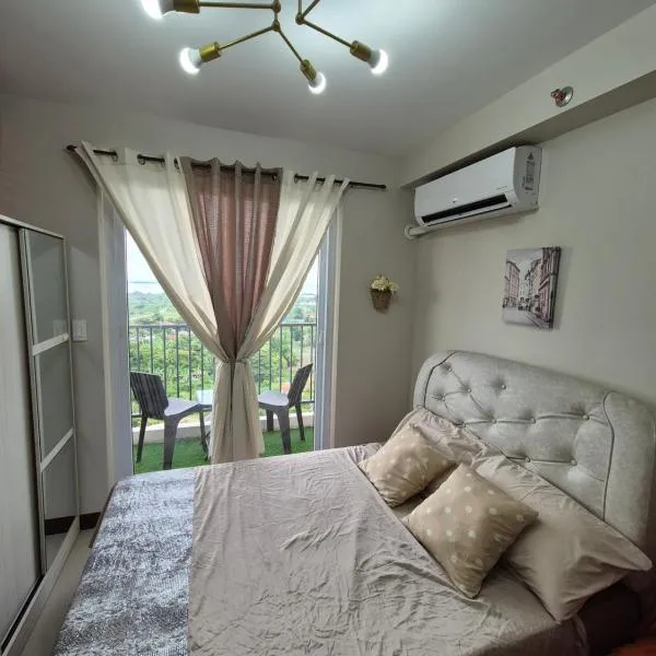 Cozy Studio with balcony and amazing sea view!，位于Lapu Lapu City的酒店