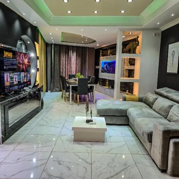 Sunshell luxury apartment，位于Lija的酒店