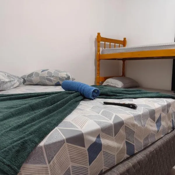 Ferdin Hostel e Pousada，位于约恩维利的酒店