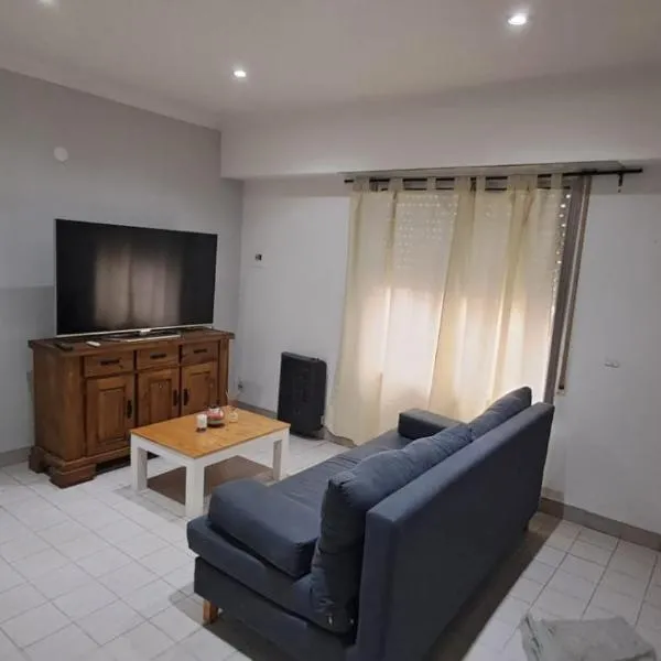 Chacaimanta Carhue，位于卡尔韦的酒店