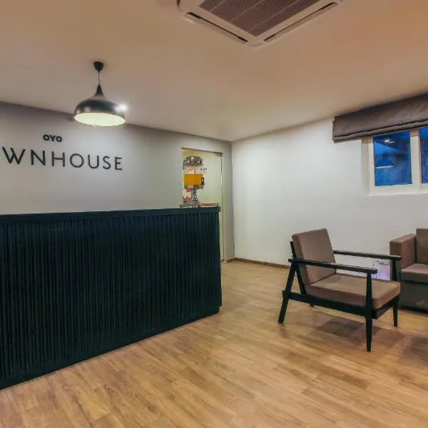 Super Townhouse White Ridge Shivam Road，位于海得拉巴的酒店