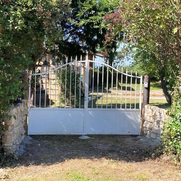 Les Anges Bleus，位于Chavannes-sur-Reyssouze的酒店