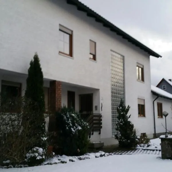 Haus Eva，位于Eslarn的酒店