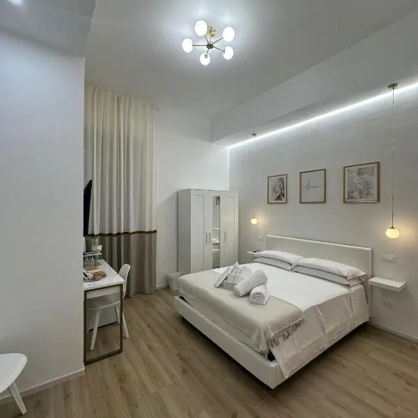 Center Rooms La Spezia，位于斯培西亚的酒店