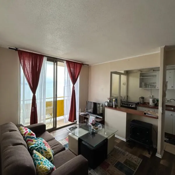 Tomé, Departamento vista al mar, playa Bellavista，位于托梅的酒店