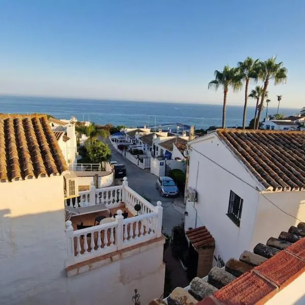 Ardhraubu Villa, Terra Cotta & Very Close to Sea，位于卡拉德米哈斯的酒店