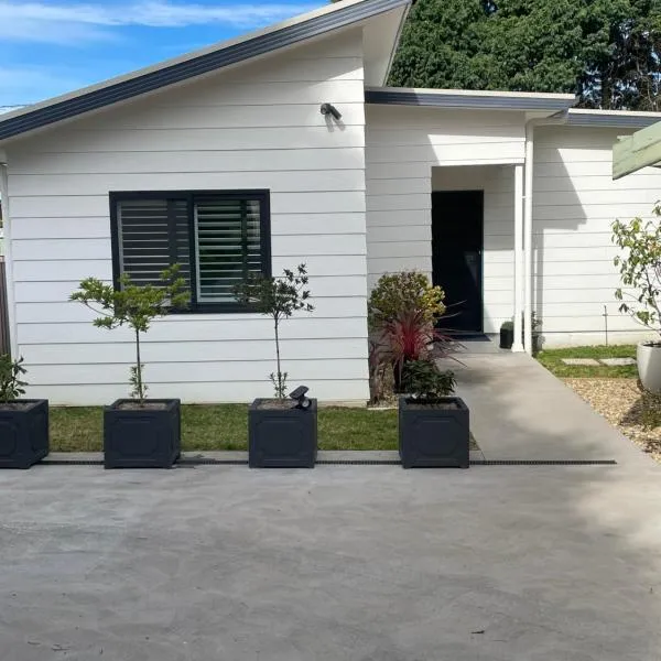 Katzy's Kottage，位于波拉尔的酒店