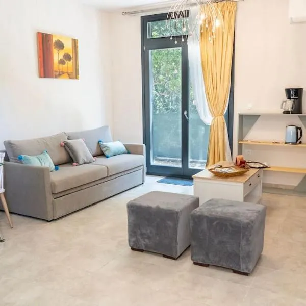 Chios Kampos Apartments,位于Varvásion的酒店