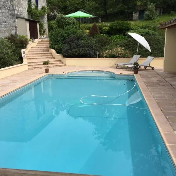 Cave Le Vieux Manoir，位于Valeilles的酒店
