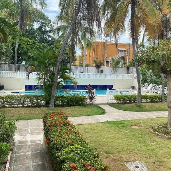 Finest Accommodation Renfrew Place Apt # 41 4--12 Renfrew Rd New Kgn，位于New Kingston的酒店