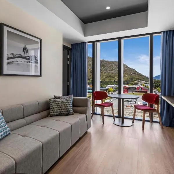 Holiday Inn Queenstown Remarkables Park，位于海斯湖的酒店