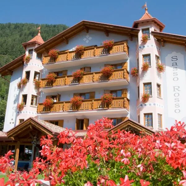 Hotel Sasso Rosso，位于科姆梅扎杜拉的酒店