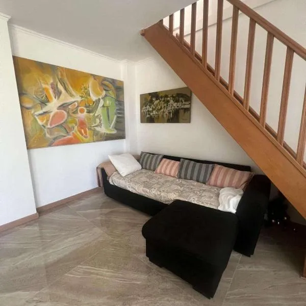Ensemble d'Appartements à La Courneuve - Bien Desservis et Disponibles Séparément，位于拉库尔讷夫的酒店