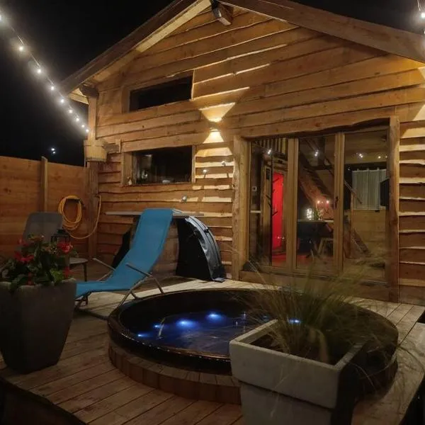 Les Étoiles de Bevy Chalet insolite Love Room，位于Septmoncel的酒店