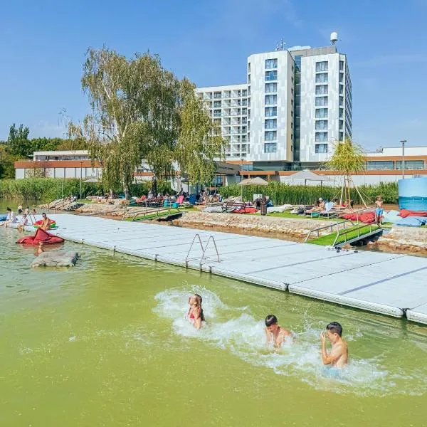 Hotel Helikon, Keszthely，位于凯斯特海伊的酒店