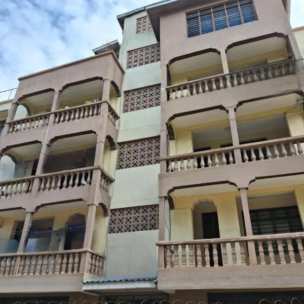 Olulu Place，位于Frere Town的酒店