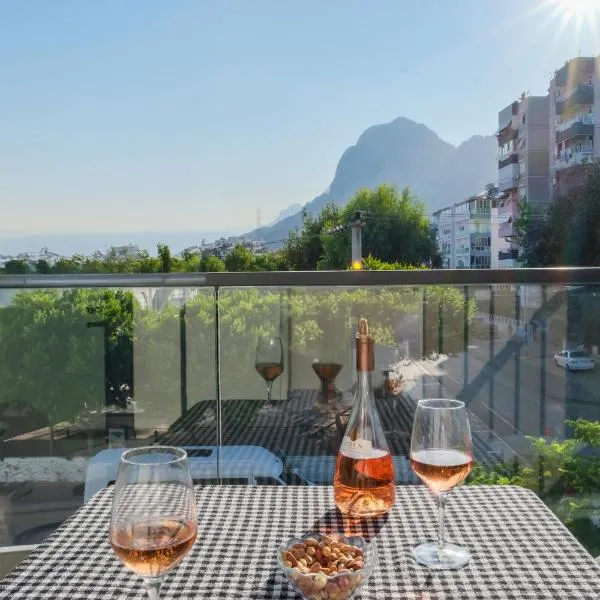 RudBlu Suites，位于安塔利亚的酒店