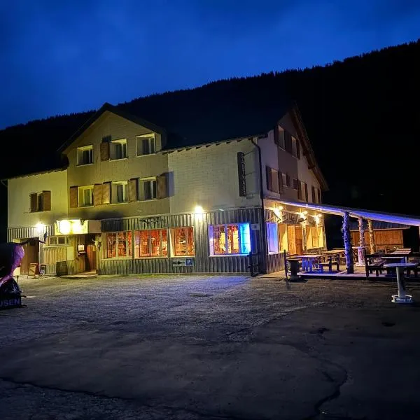 Klause Ranch，位于Aesch的酒店