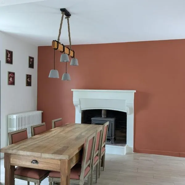 La porterie，位于Bignoux的酒店