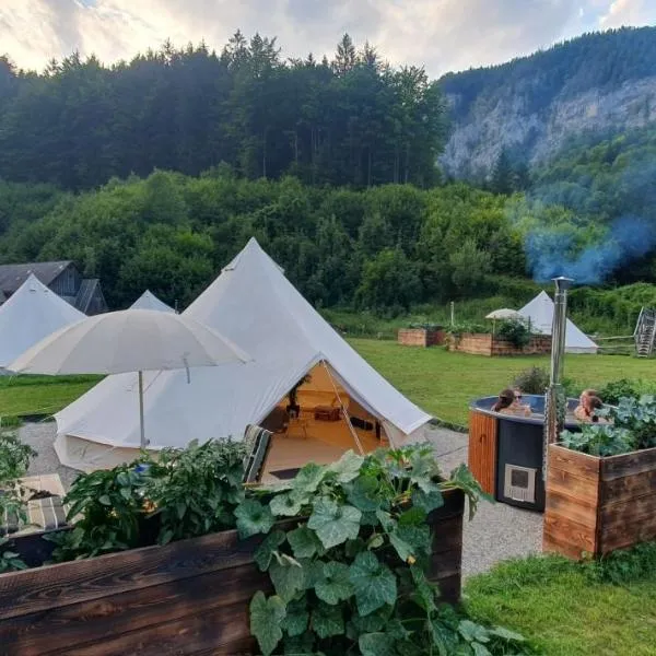Wild Glamping in the Vienna Alps，位于Nasswald的酒店