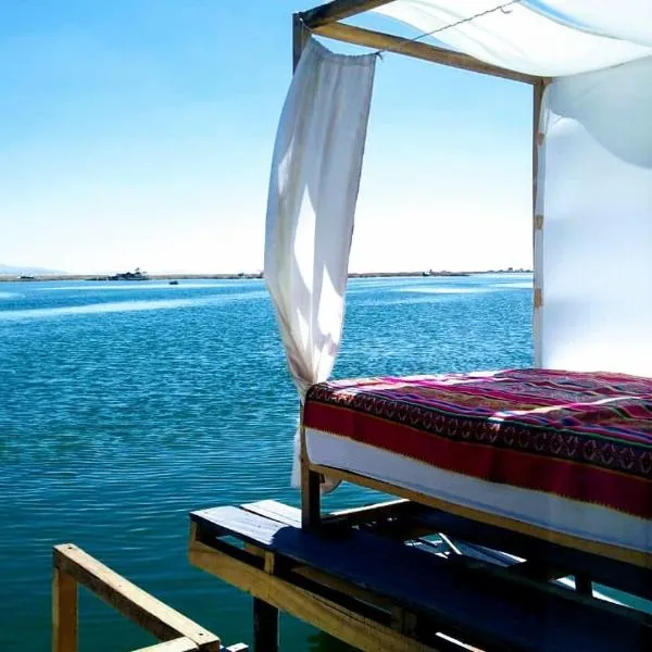 Titicaca villa del sol，位于Uros的酒店
