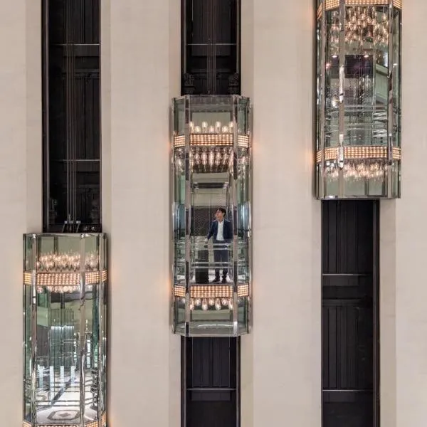 曼谷隆比尼公园皇冠假日酒店，位于曼谷的酒店