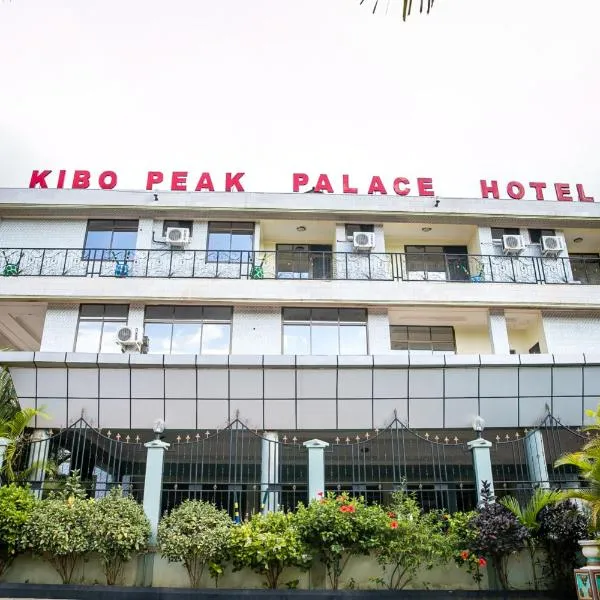 Kibo Peak Palace Hotel，位于Sangasanga的酒店