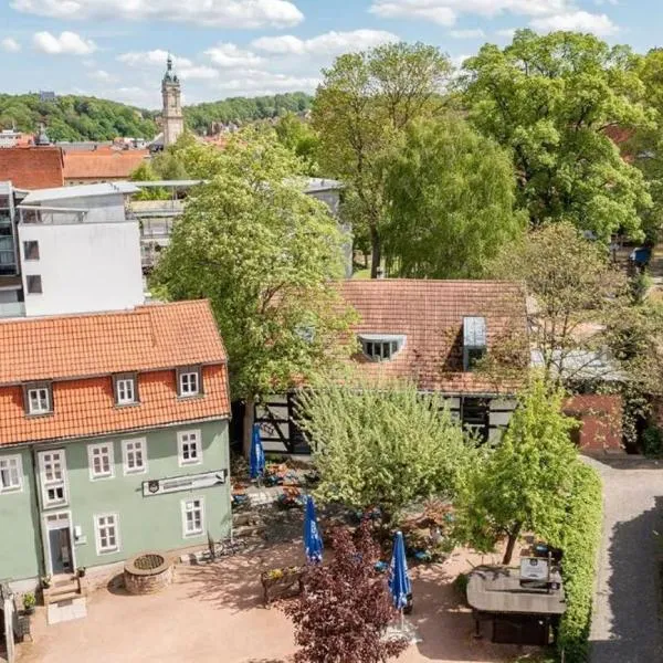 Gasthof-Gästehaus am Storchenturm，位于Neustädt的酒店