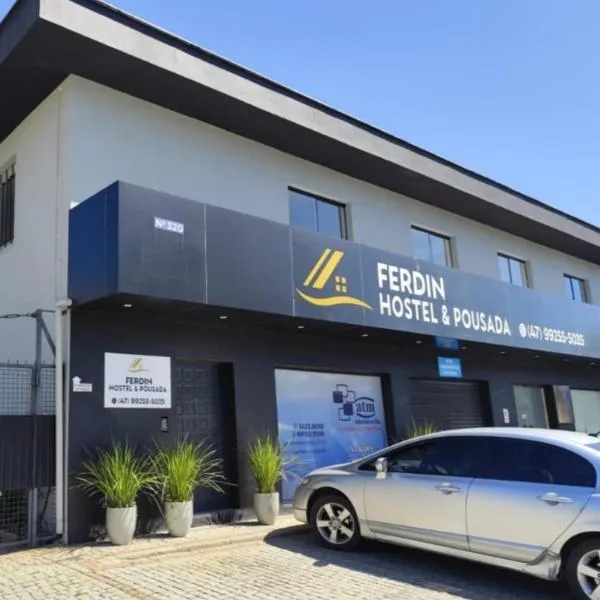 Ferdin Hostel e Pousada，位于约恩维利的酒店