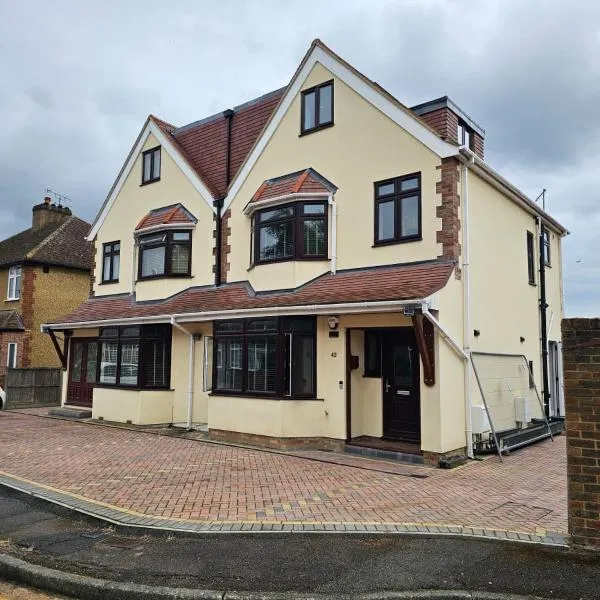 Shortwood Stay，位于Staines upon Thames的酒店