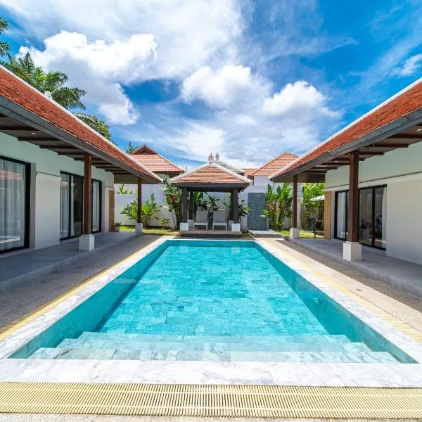 Luxury 4 Bedrooms 800 square meters of large space Private swimming pool private kitchen service Family and friends vacation，位于Laguna Phuket的酒店