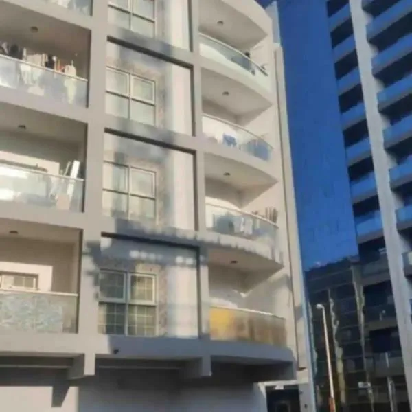 Cozy pods near dxb，位于迪拜的酒店