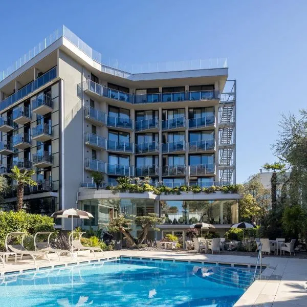 Garda Suite Hotel - Tonelli Hotels，位于加尔达湖滨的酒店