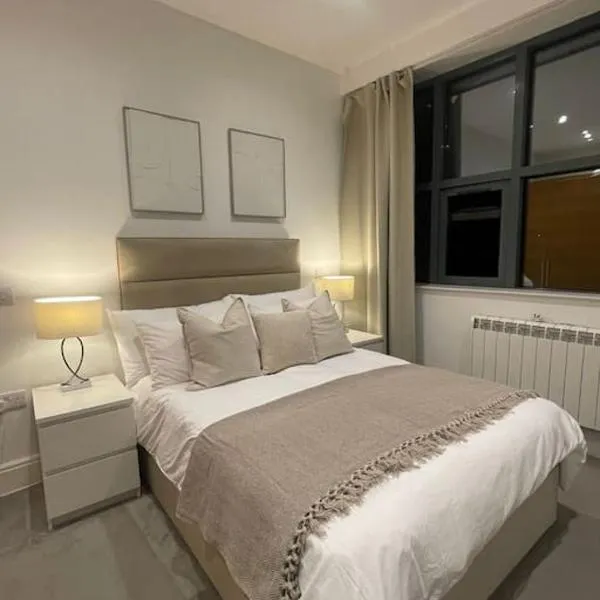 Apartment 30 mins from central London，位于阿克斯桥的酒店
