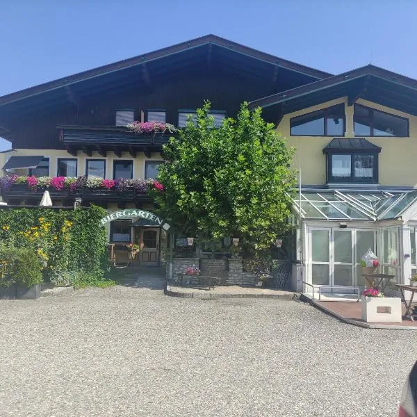 Gasthof Fersterer，位于Lamprechtshausen的酒店