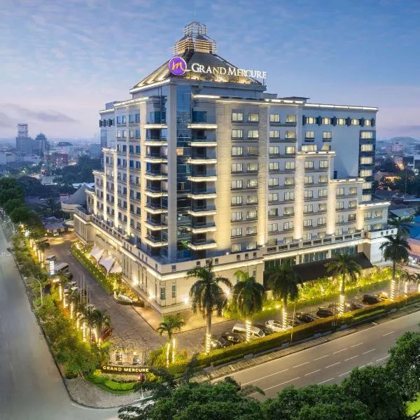 Grand Mercure Medan Angkasa，位于棉兰的酒店