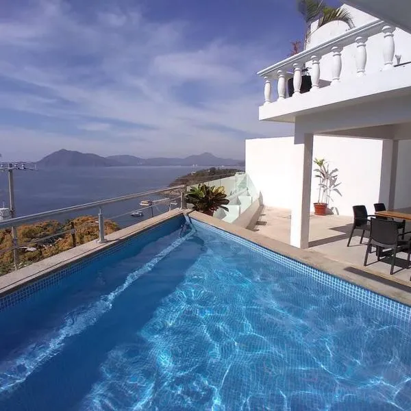 Manzanillo Private Plunge Pool Ocean Views，位于曼萨尼约的酒店