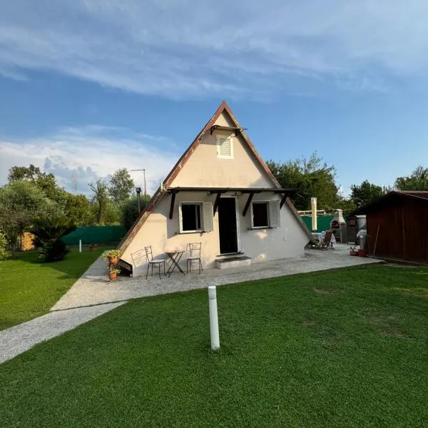 La casina di Ginevra，位于马里纳迪马萨的酒店