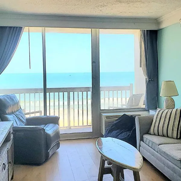 Sunkissed-Modern Oceanfront Condo Daytona Beach，位于代托纳海滩的酒店